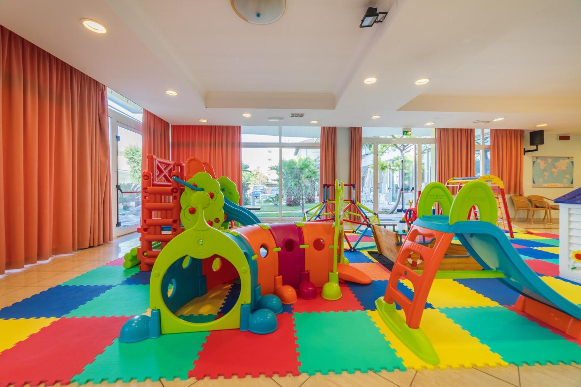 Hotel Royal Католика Екстериор снимка