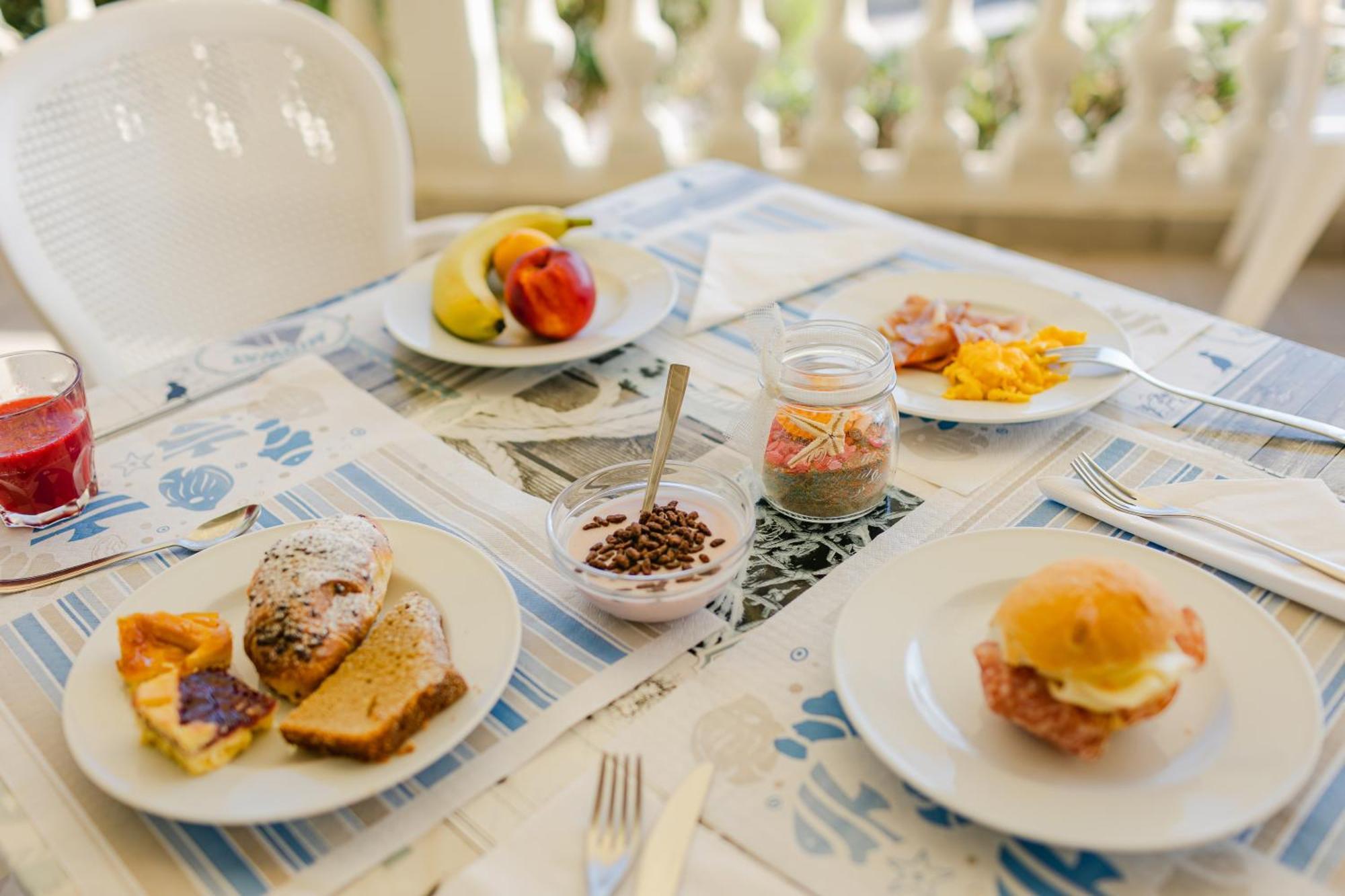 Hotel Royal Католика Екстериор снимка