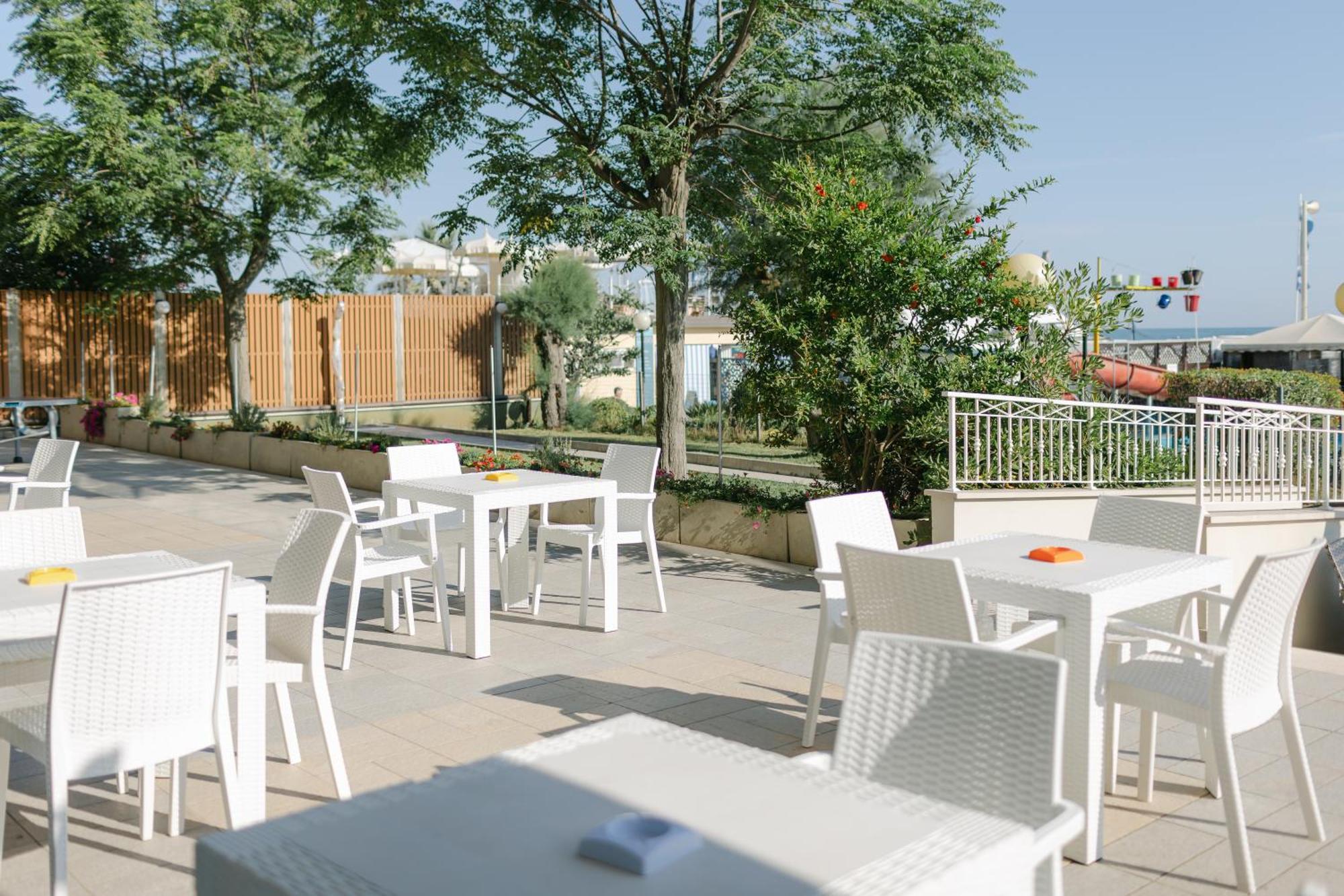 Hotel Royal Католика Екстериор снимка