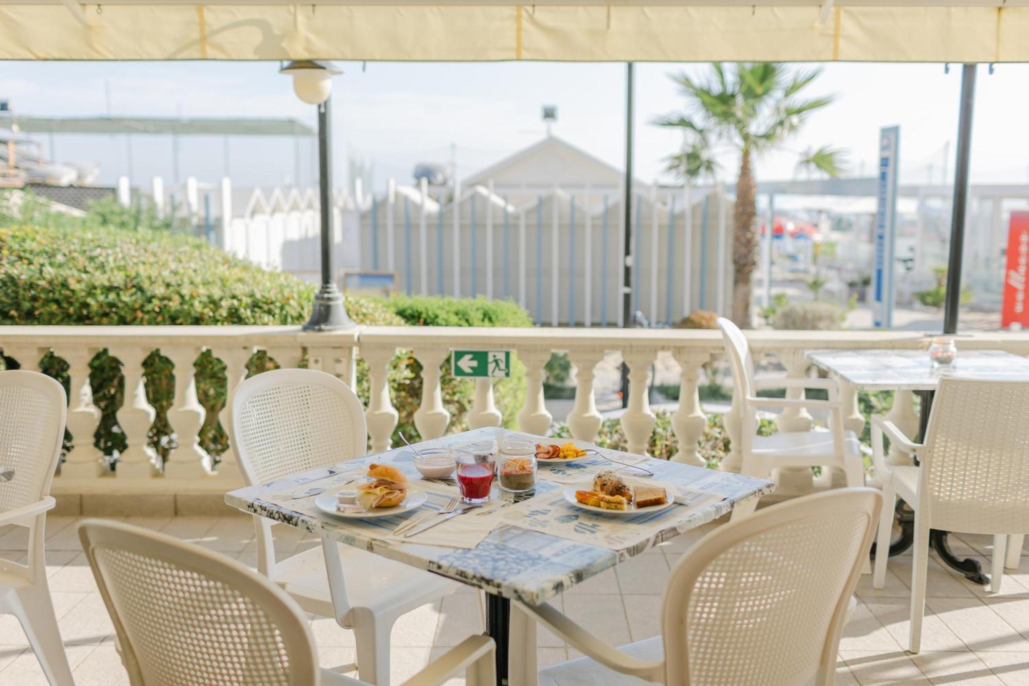 Hotel Royal Католика Екстериор снимка