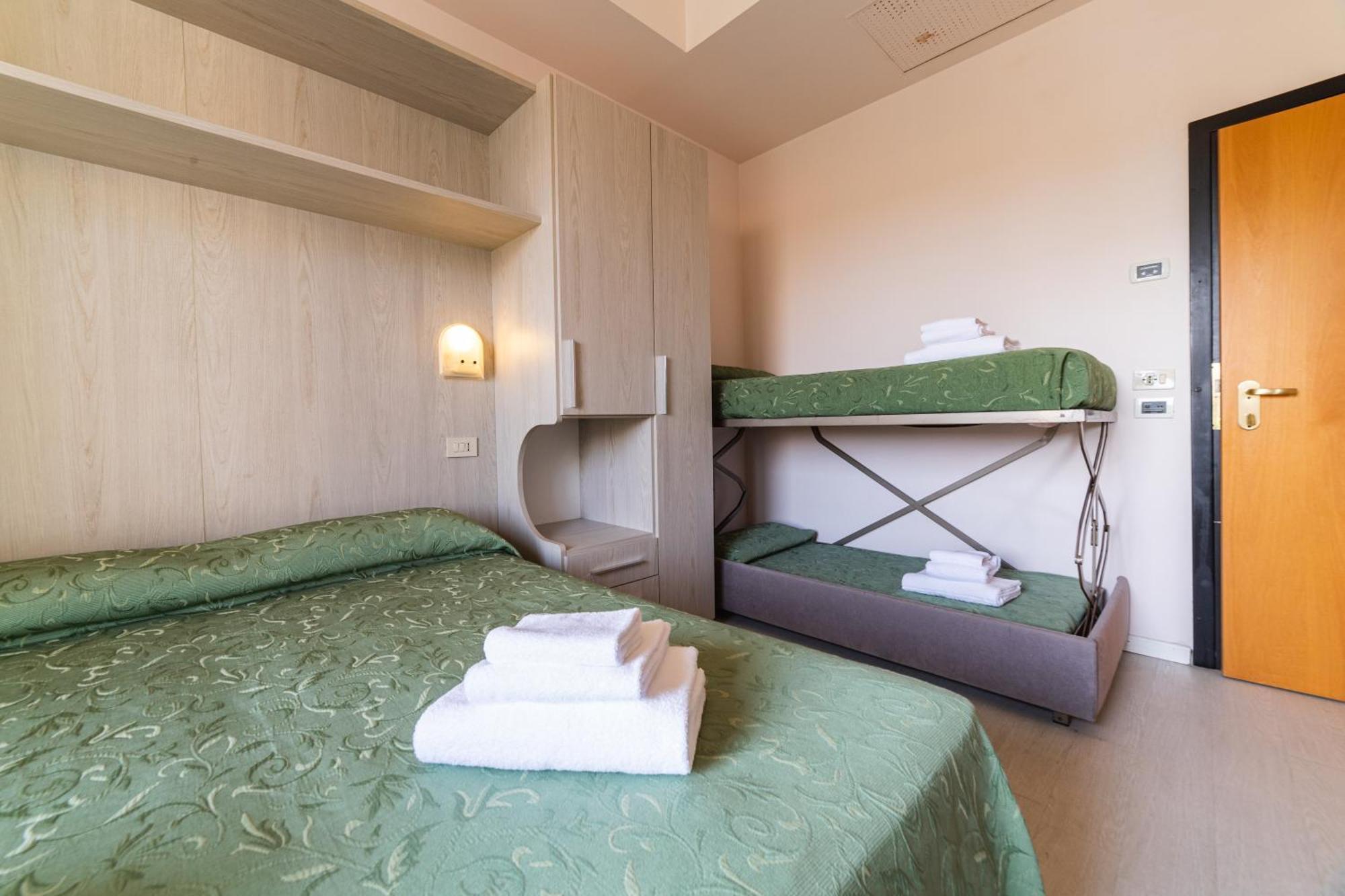 Hotel Royal Католика Екстериор снимка