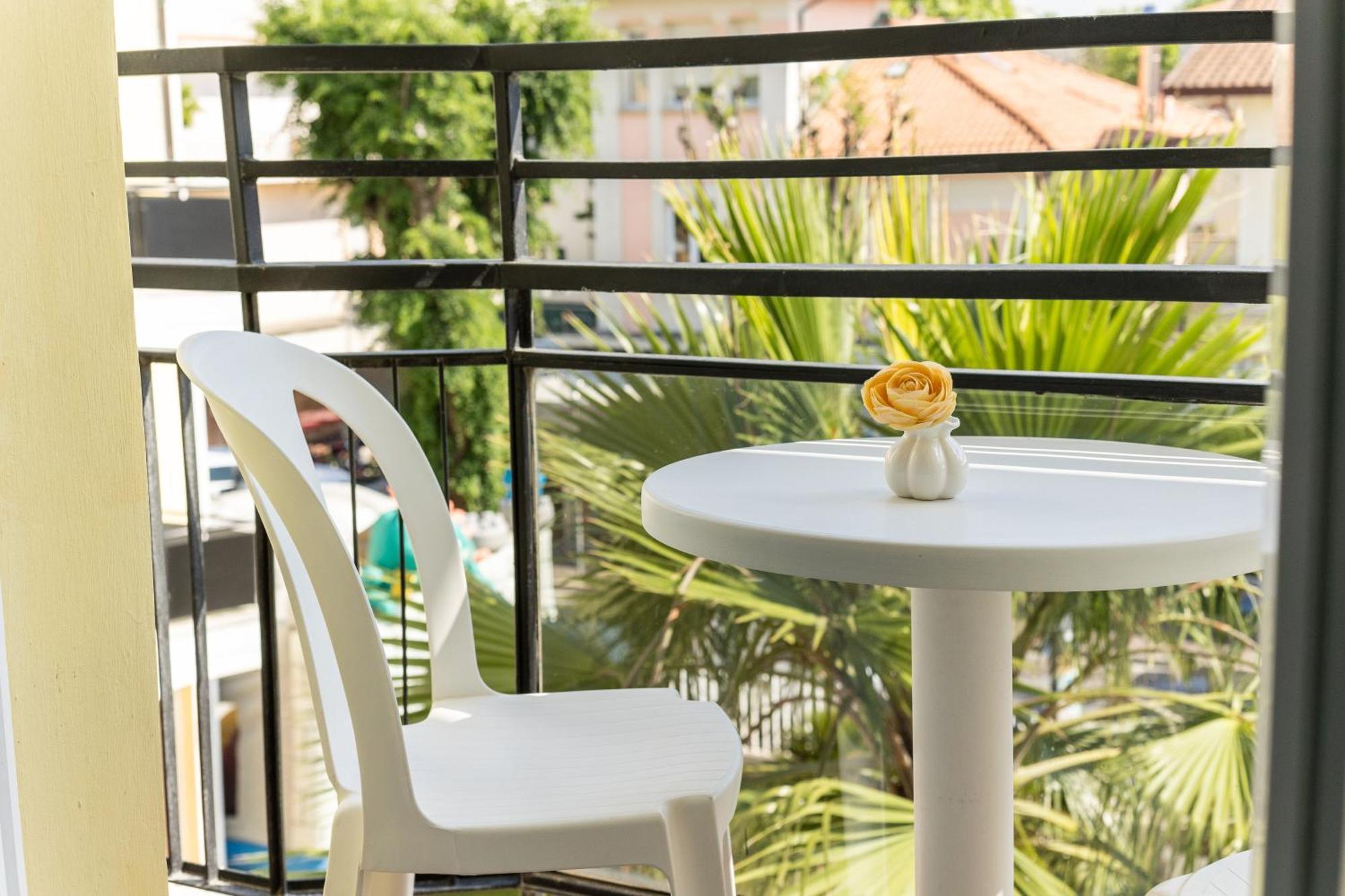 Hotel Royal Католика Екстериор снимка